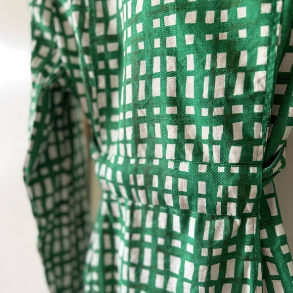 CAbi Green and White Circuit Jacket with Waist Tie Strap Spring 2022 Style 6025 - Picture 7 of 12